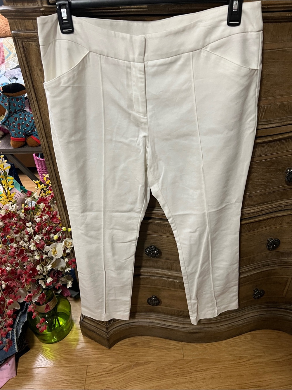 Worthington Cream Pull-On Cropped Ponte Pants